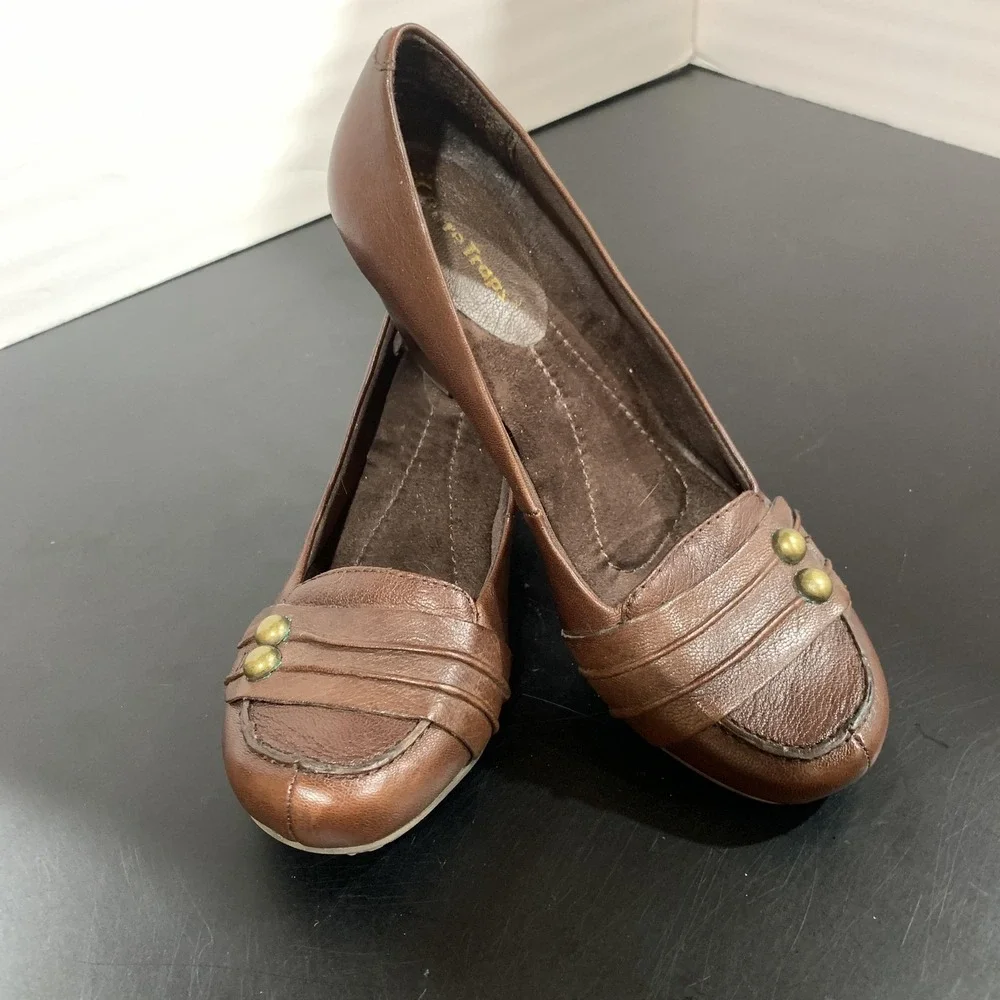 BareTraps Shoes Womens Size 8 Brown Tina Leather Loafer Pumps Block Heel Slip On